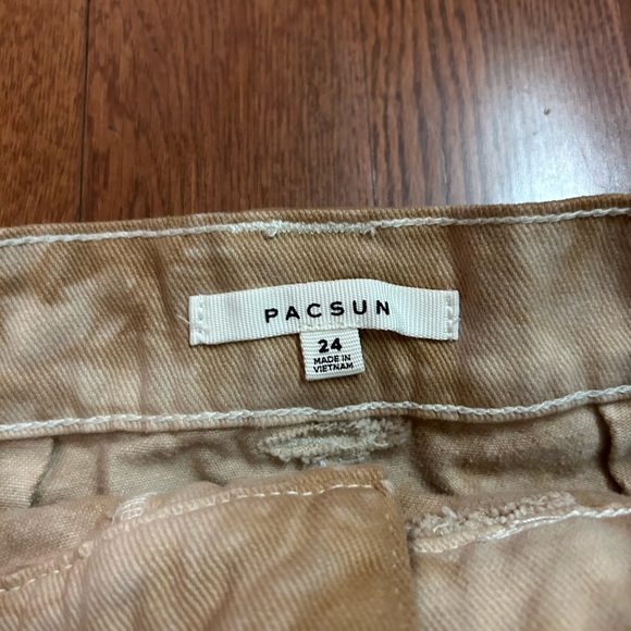 PacSun belted cargo skirt in brown tie dye print. Size 24” 
EUC - Picture 5 of 8